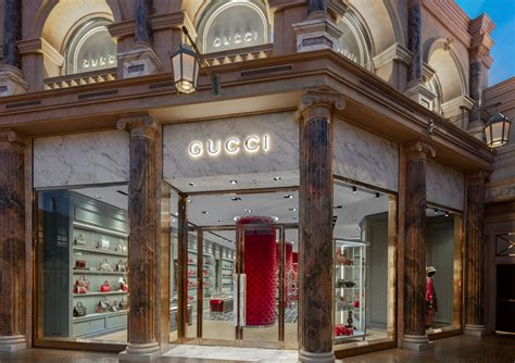 gucci retail brand